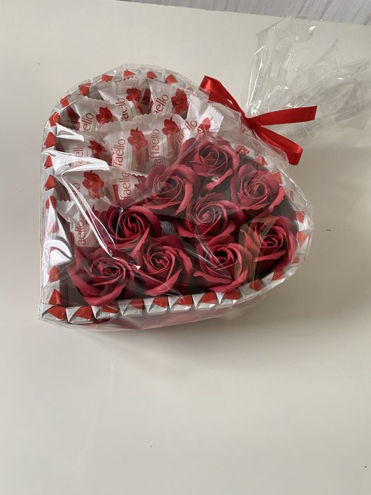 Серце з шоколаду Подарунок дівчині асортимент букет