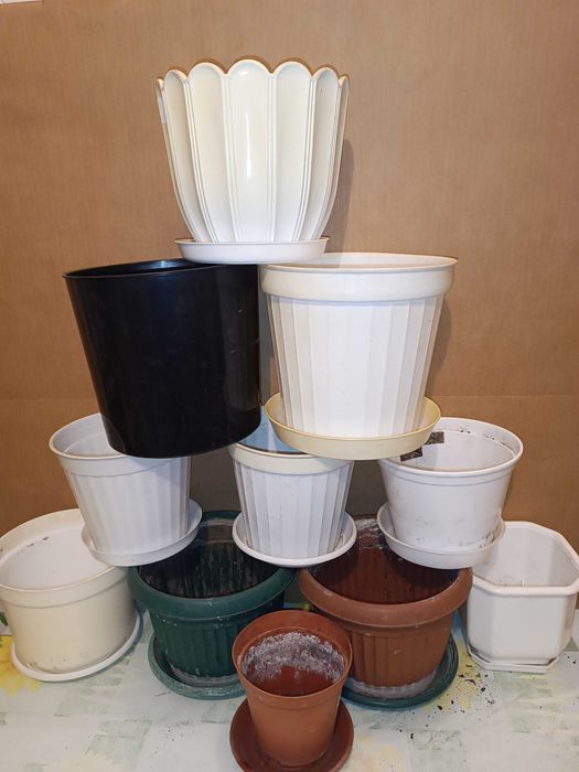 квіткові вазони горщики пластикові квітів білі коричневі великі 11 шт