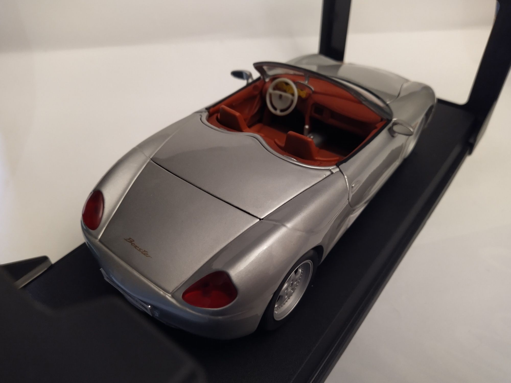 Porsche Boxster Maisto 1:18 pudełko