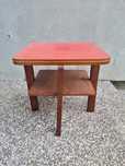 Stolik kawowy,drewniany,czerwony blat,lata 60,vintage design,mid-c