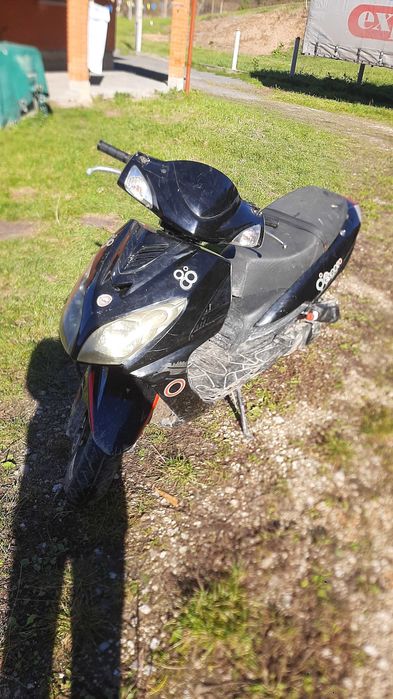 Китайський скутер 80сс