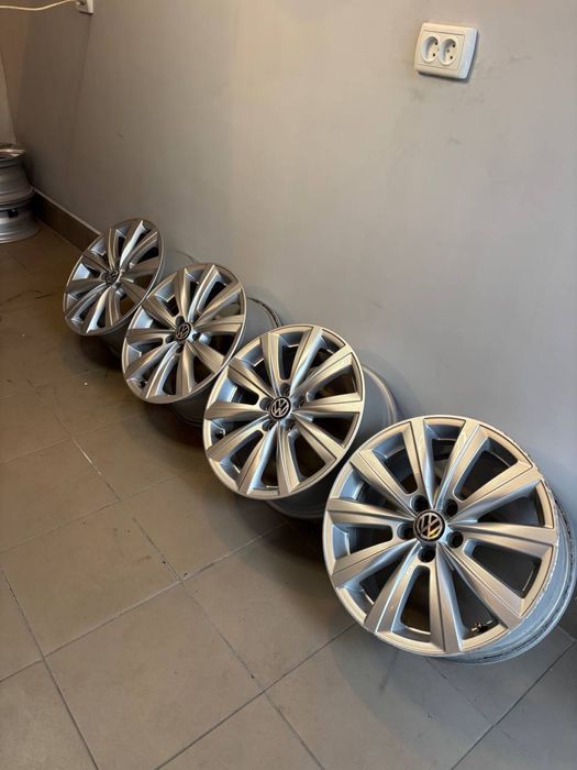 5/100 R16 et46 диски на Volkswagen