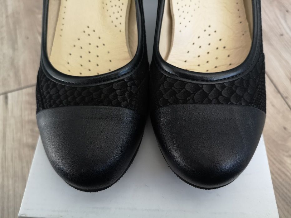 czarne czółenka skóra naturalna Lampert skóra węża 38 39 chunky heels