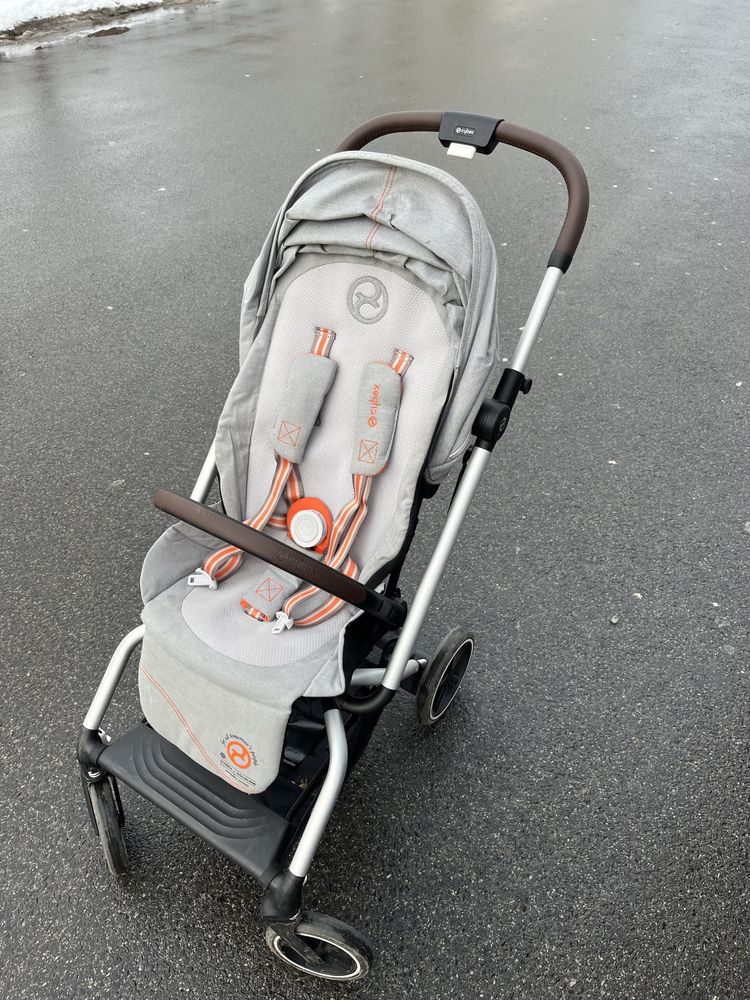 Cybex eezy s twist plus