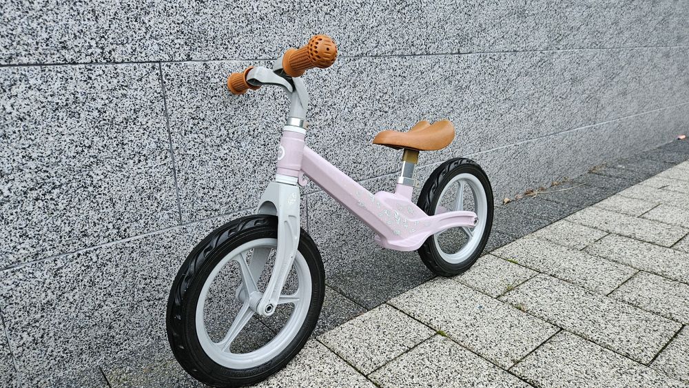 Rowerek biegowy Momi Ulti