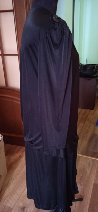 Вечірня сукня  чорного кольору