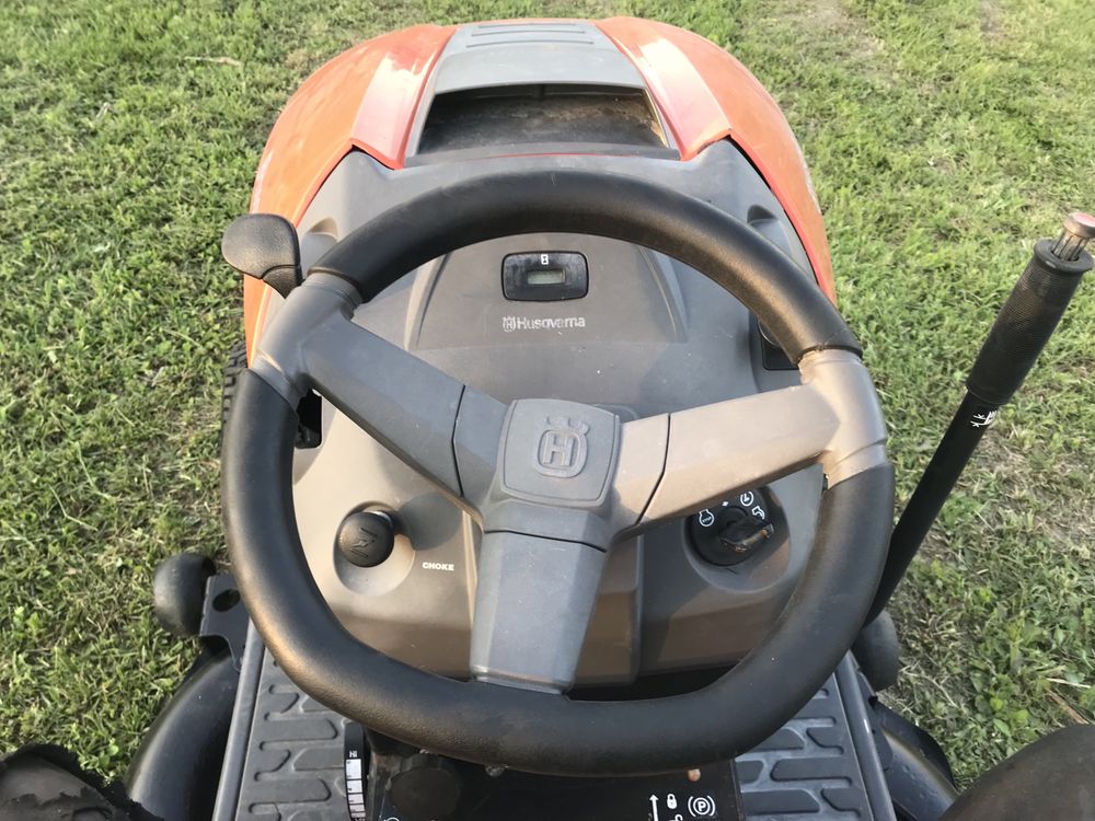 Kosiarka traktorek Husqvarna CTH200 Twin Kohler 20hp 725 cc