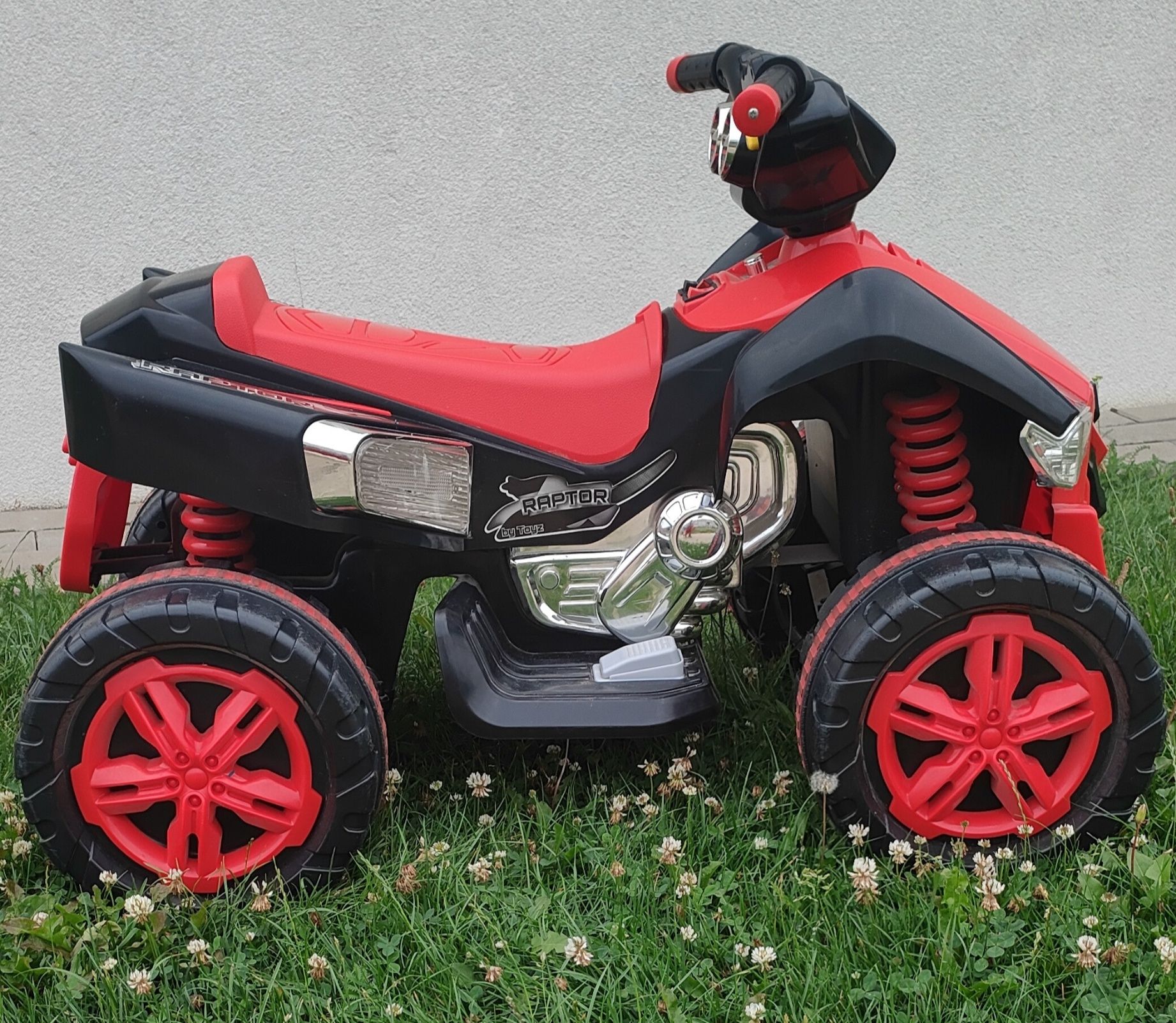 Quad pojazd dla dzieci.