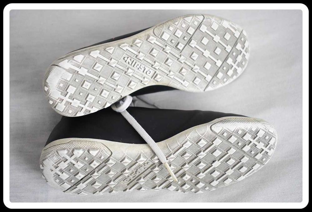 Sportowe buty KIPSTA halówki rozmiar 31 wkładka 19,5 cm
