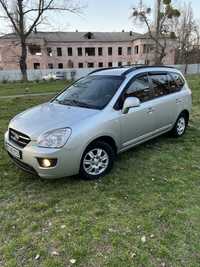 Kia carens 2008г.