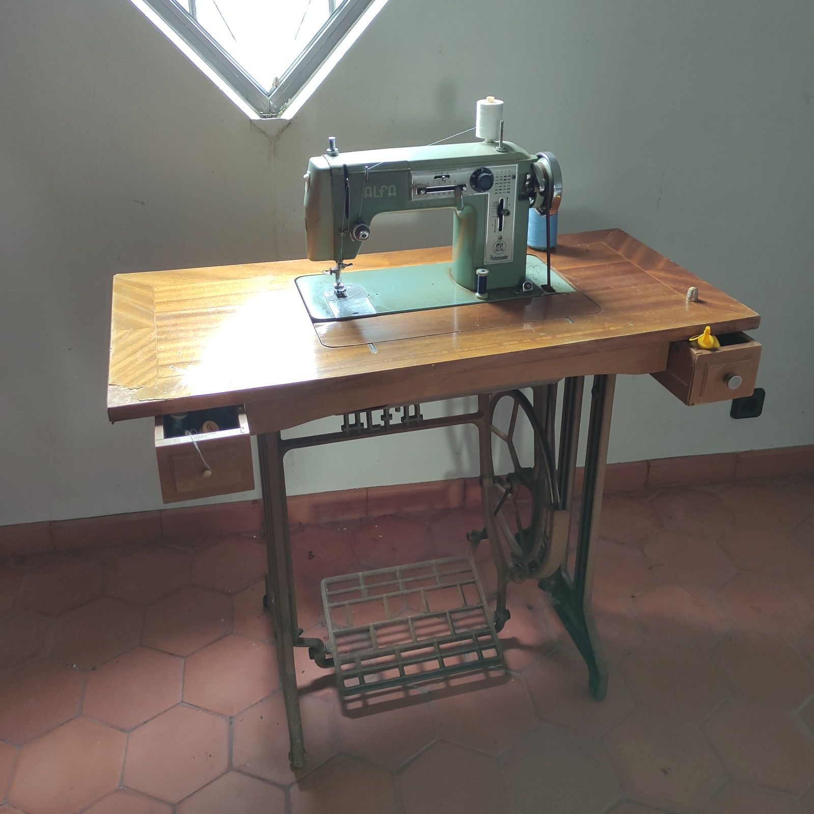 Máquina de costura Alpha Vintage