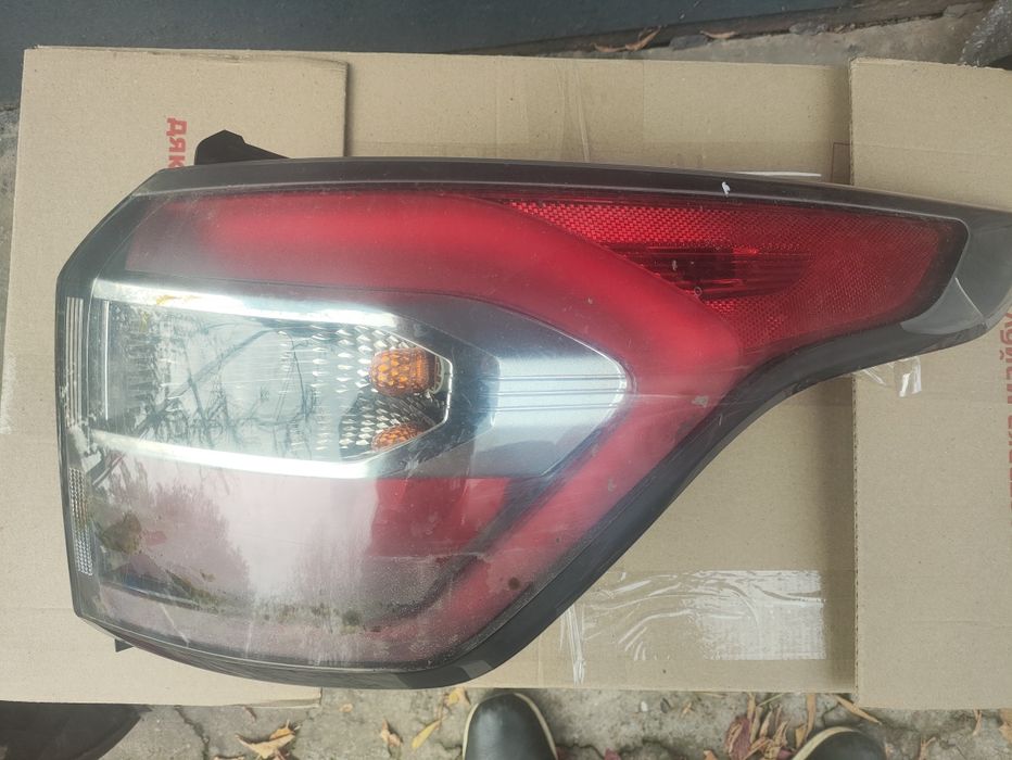 Задние фары в крыло Ford escape mk3