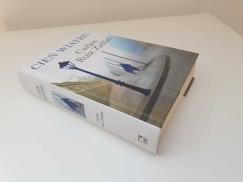 Carlos Ruiz Zafon - Cień wiatru