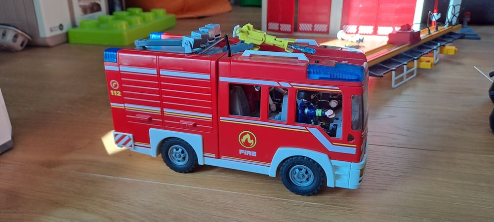Playmobil 9464 Pojazd ratowniczy straży pożarnej / wóz strażacki