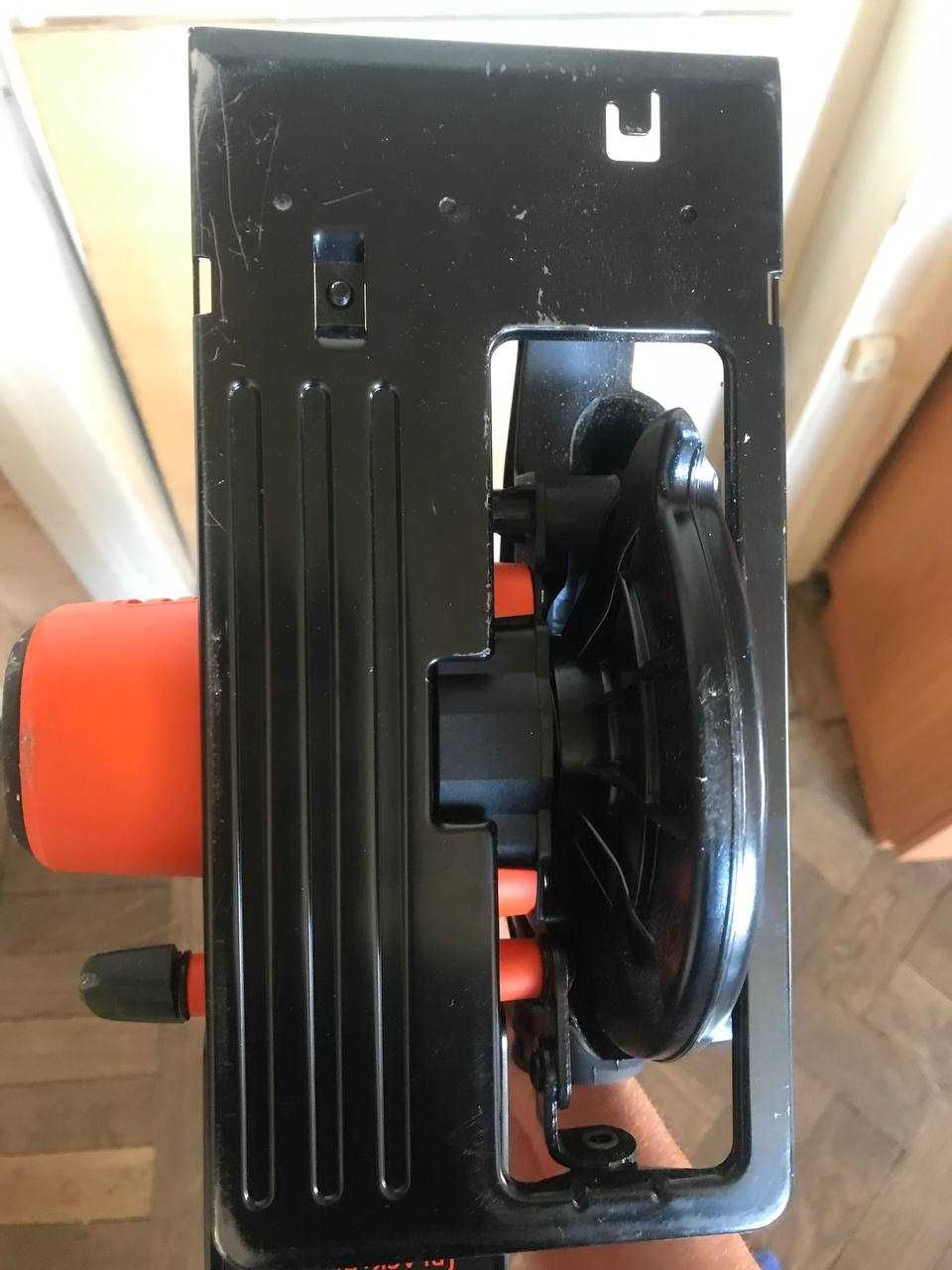 Пила дискова акумуляторна Black+Decker BDCCS18N