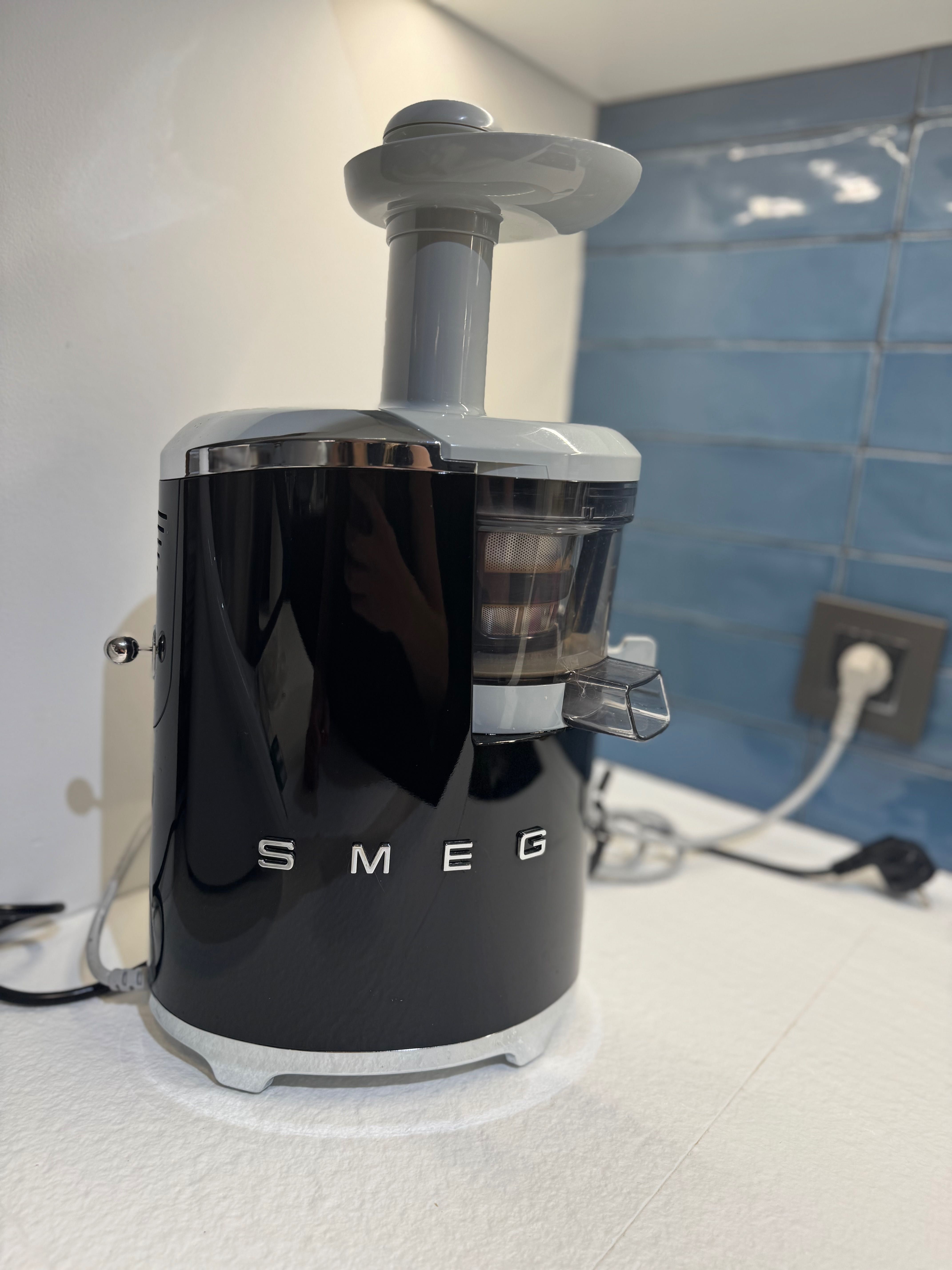 Wyciskarka wolnoobrotowa SMEG