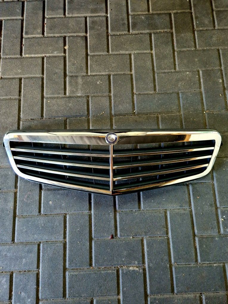 Orginalny grill Mercedes w204 C klasa