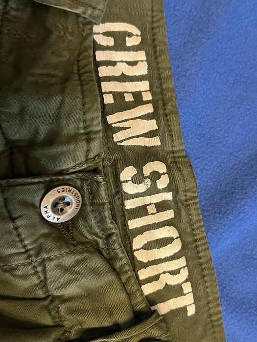 Spodnie, bojówki, krótkie szorty Alpha Industries CREW SHORT 32 oliwka