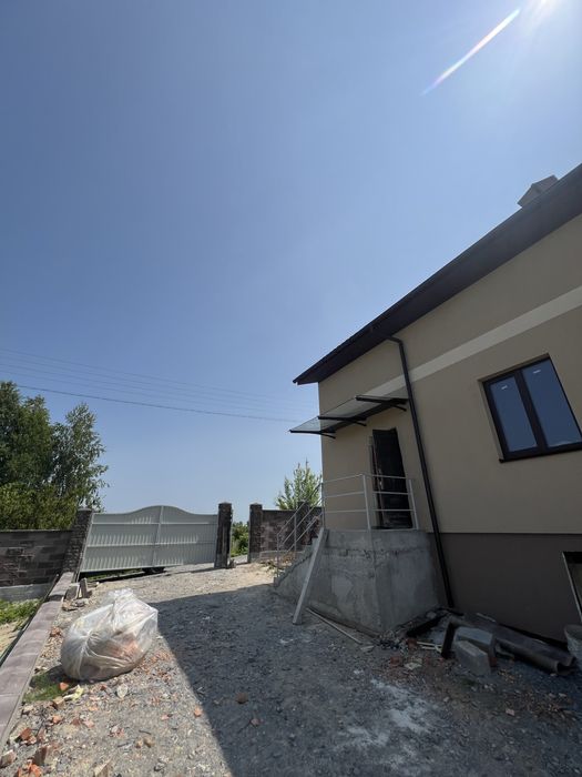 Затишний будинок у тихій локації ,подалі від місцевої метушні , Обарів