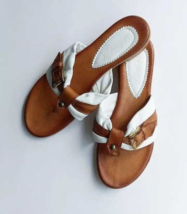 Модні жіночі в'єтнамки з натуральної шкіри розмір 39 Mariposa