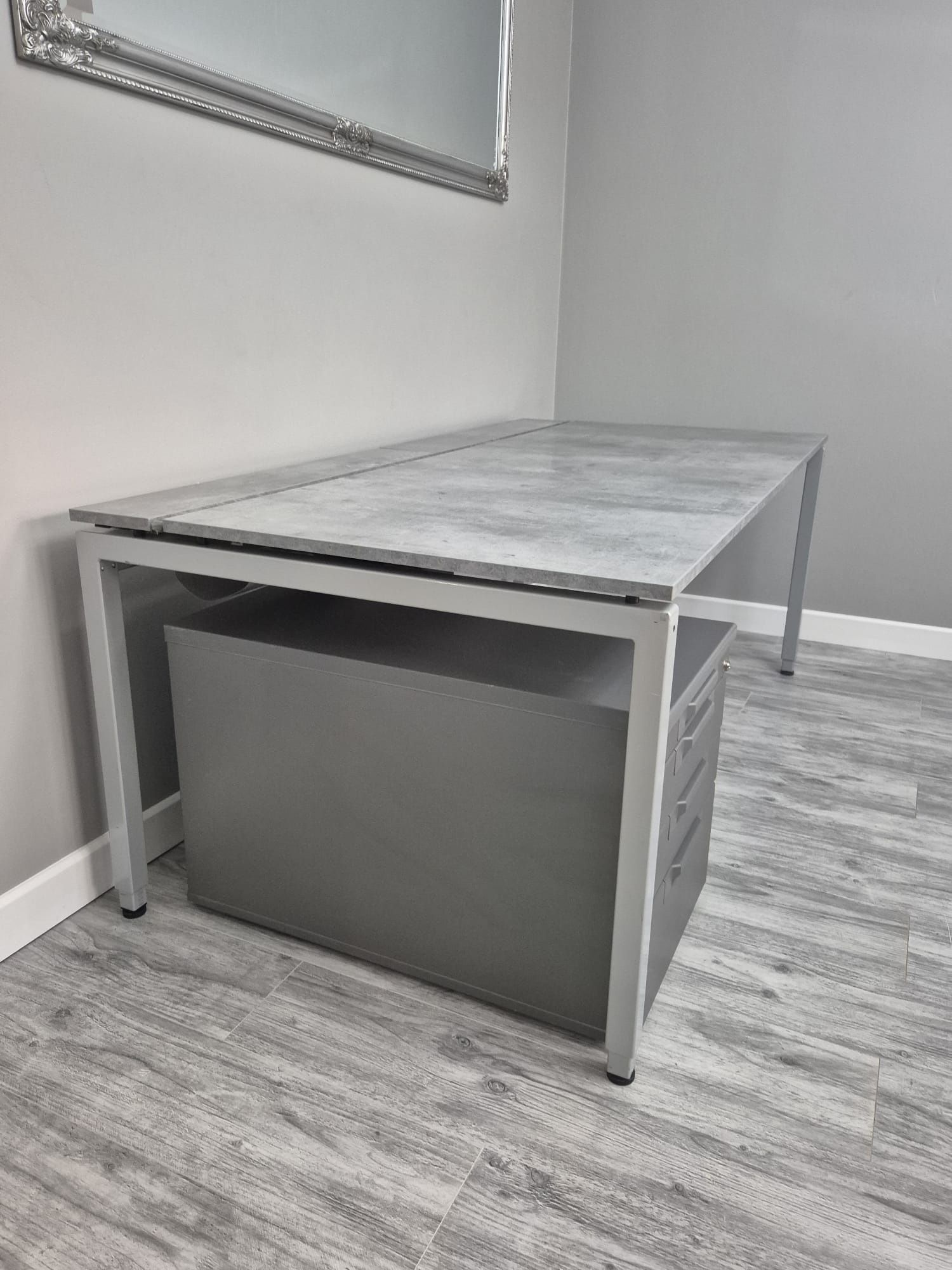 Biurko firmy VS 180x90 BETON