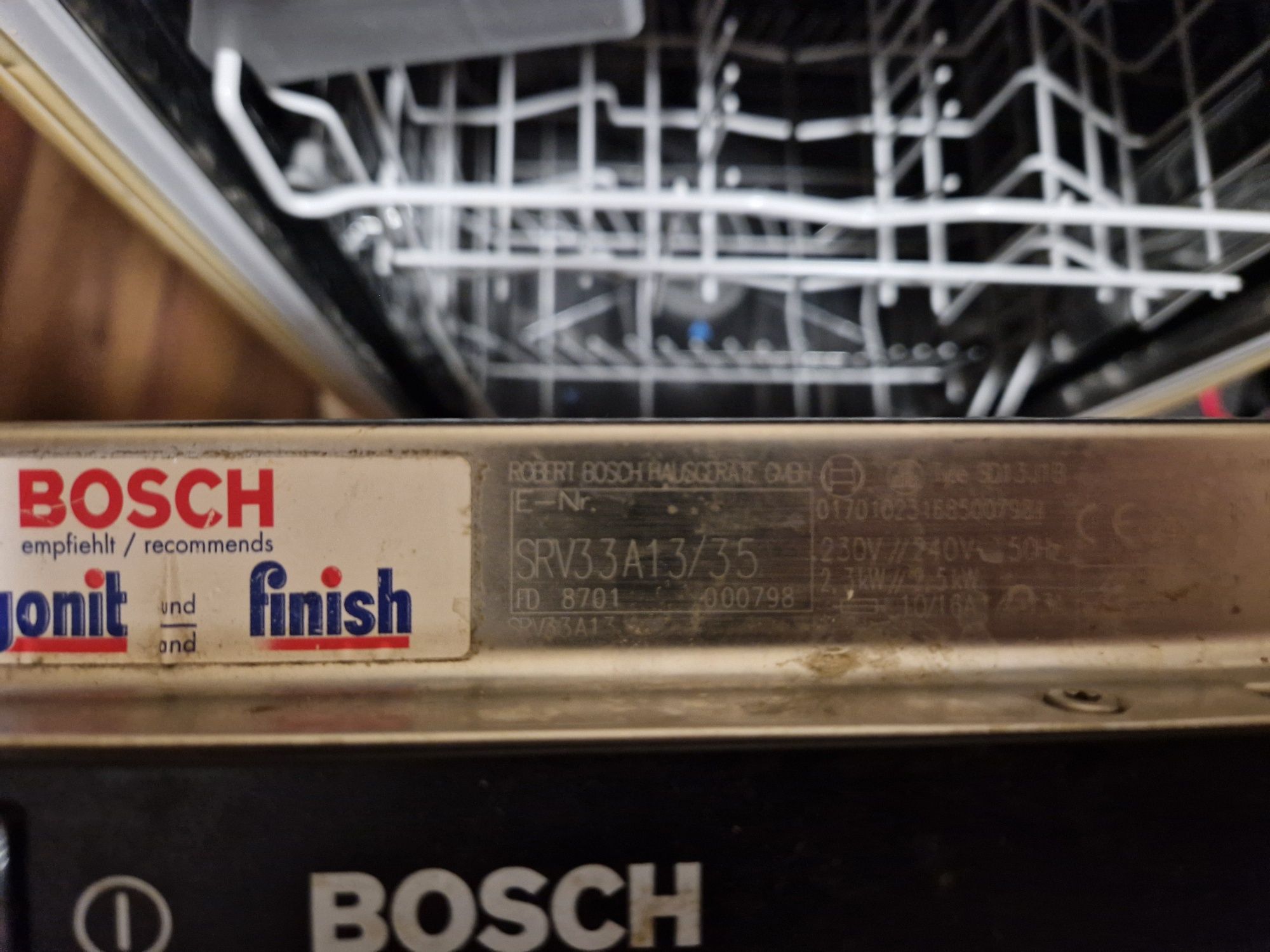 Посудомийна машина BOSH srv33a13