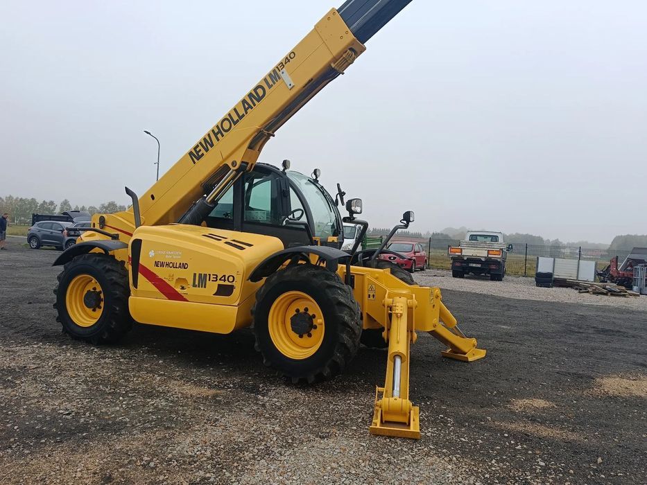 New Holland LM 1340  Ładowarka teleskopowa NEW HOLLAND LM1340 kosz i widły