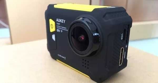 Camera Dashcam AUKEY WIFI cam webcam HQ SEM Bateria action como gopro