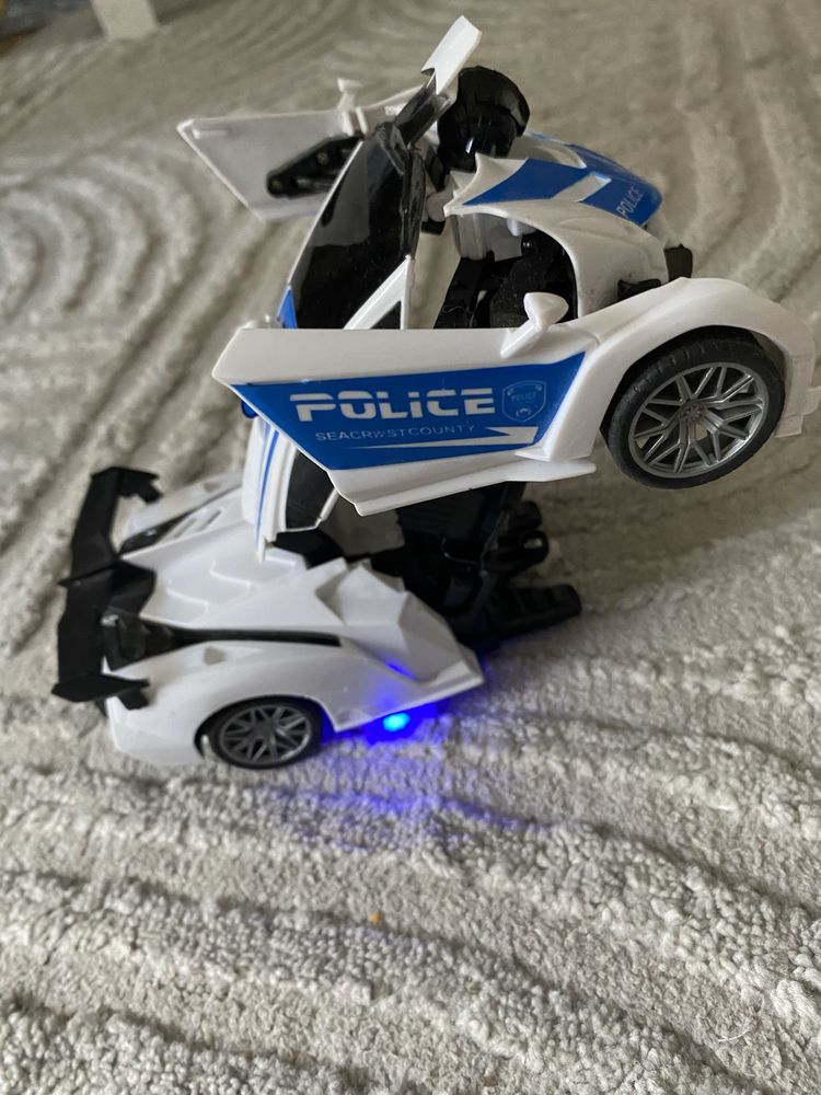 Samochod-robot na pilot