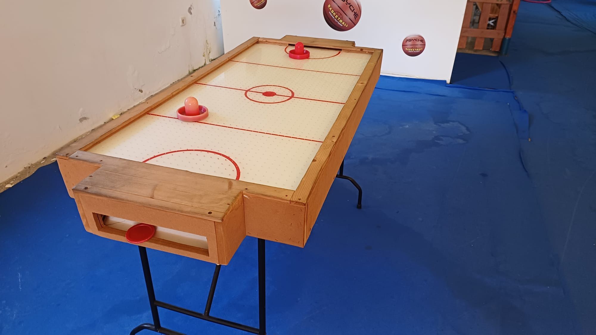 Brinquedos infláveis entre outros