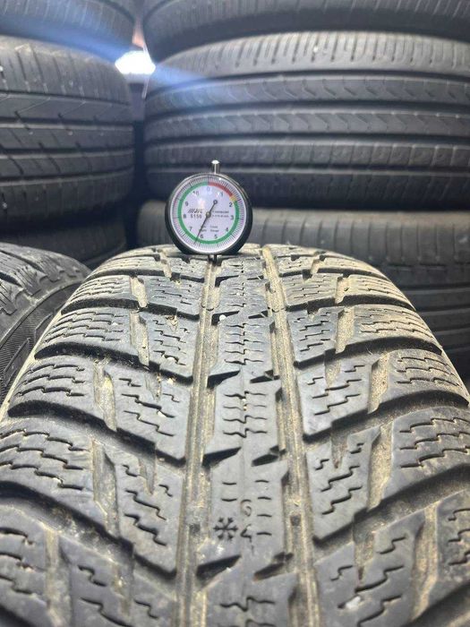 225/65 R17 Nokian пара зима