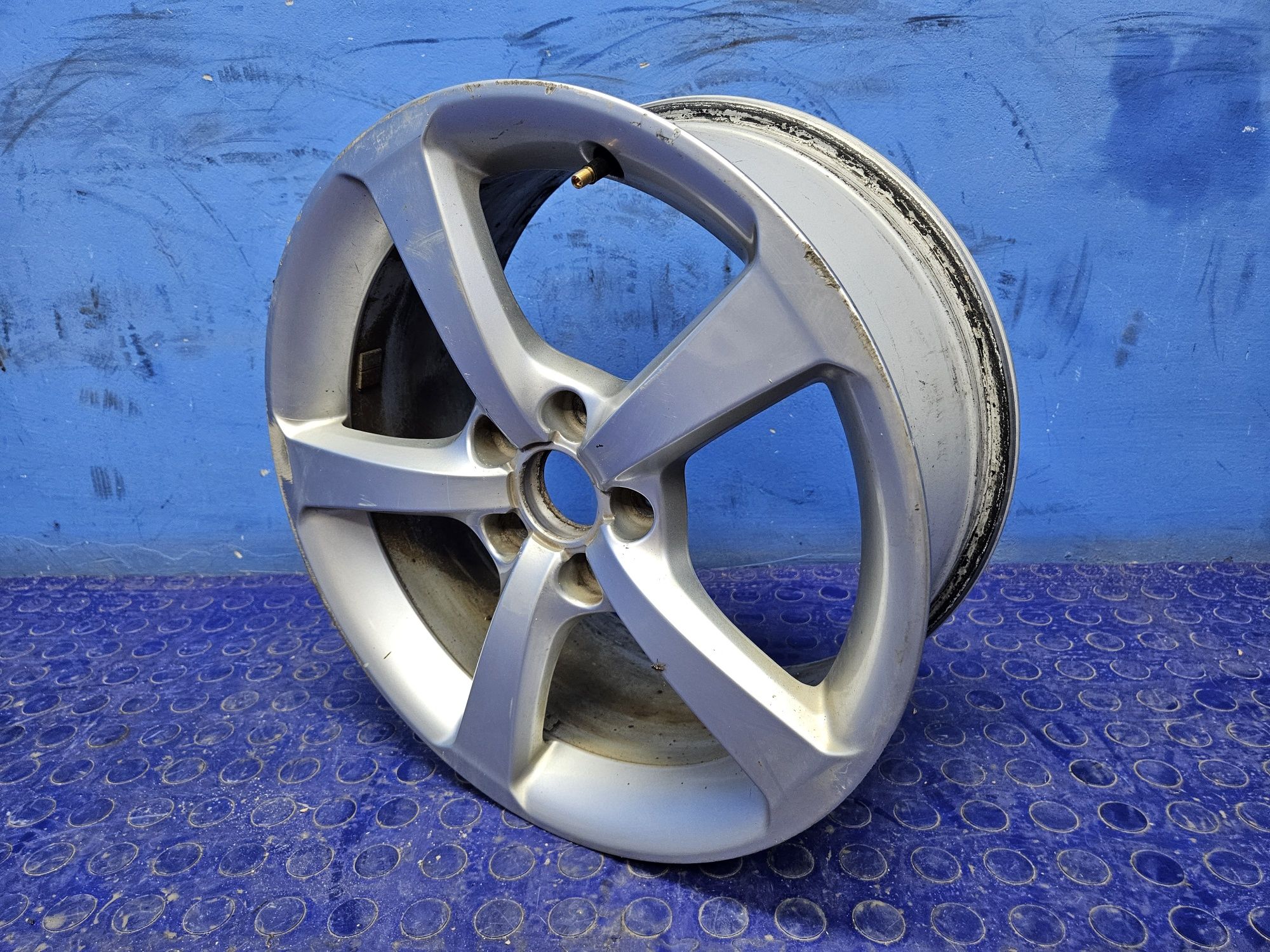 FELGA aluminiowa AUDI A3 8V 17" 7.5J ET 43 5x112 oryginał