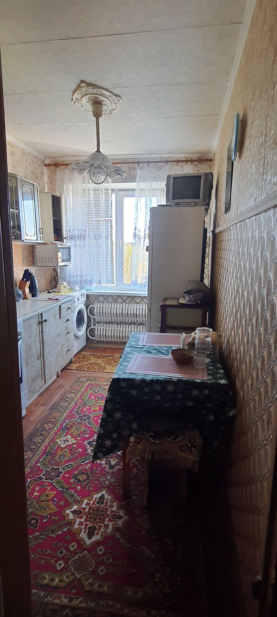 Продам 4 кімнатну квартиру ж/м Покровський( Комунар)
