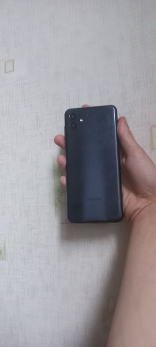 Телефон Samsung a04