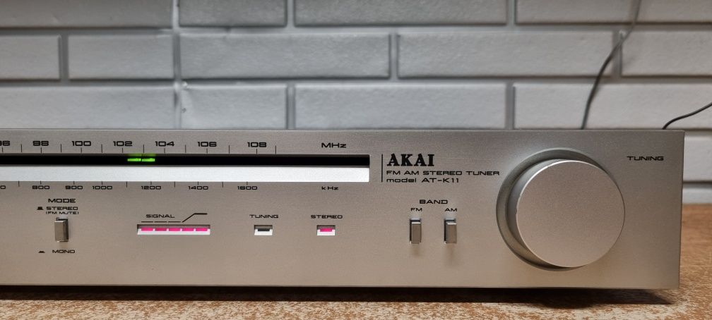 Tuner radiowy AKAI AT-K11. Stereo
