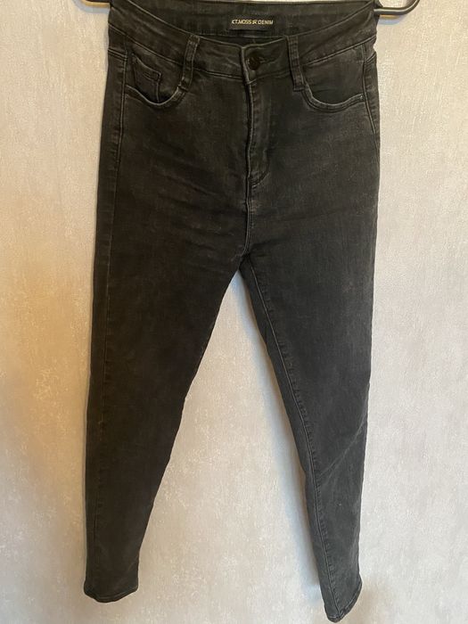 Джинси скіні