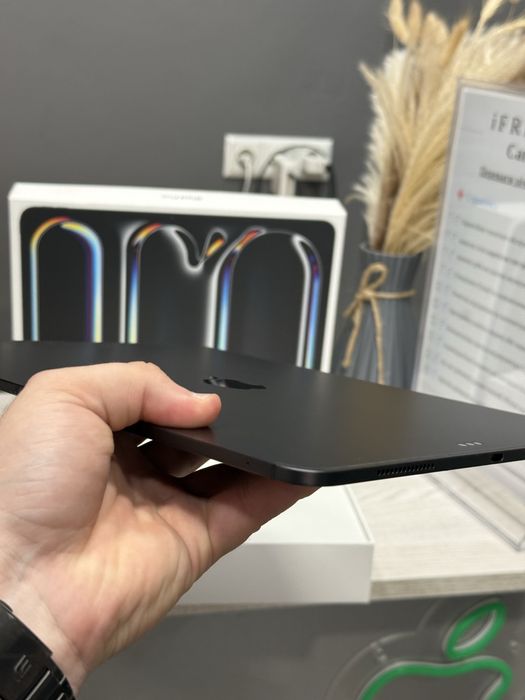 iPad Pro 13” 256gb Black M4 . Wi-Fi + LTE (підтримка сім)