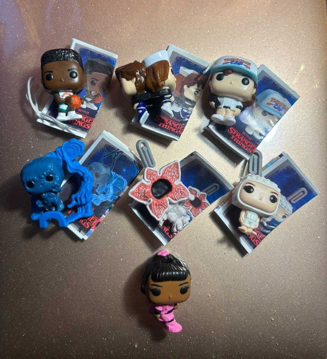 Фігурки Дивні дива з кіндер джой