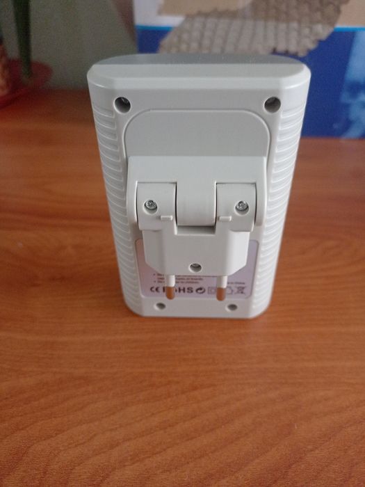 Зарядний пристрій для ААА,АА батарейок, крони.