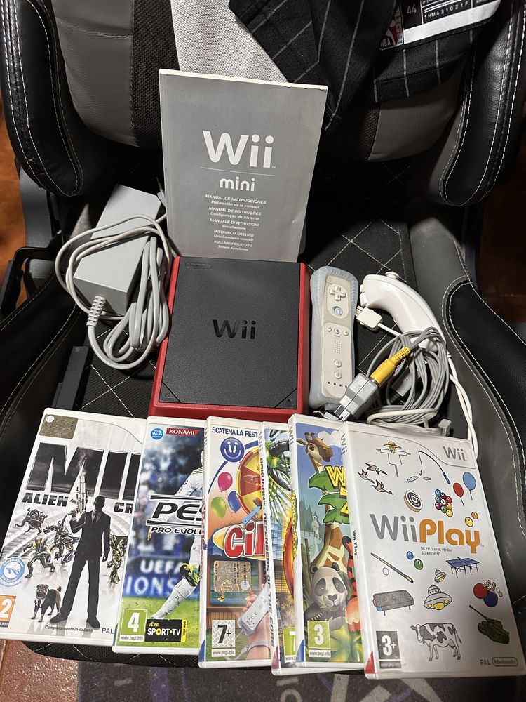 Nintendo Wii Mini + jogos