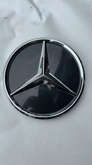 Emblemat Znaczek w grill Przód Mercedes A-Klasa W177 CLA W118 A0008881000