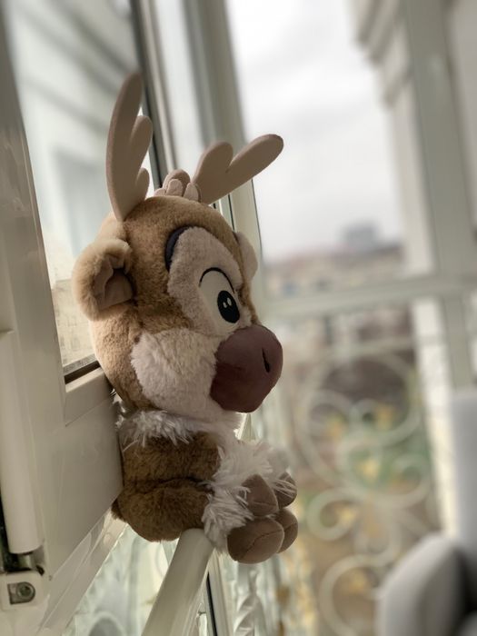 Милий плюшевий олень