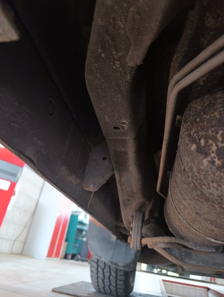 Pajero IV manual 200 km  3.2. zamiana