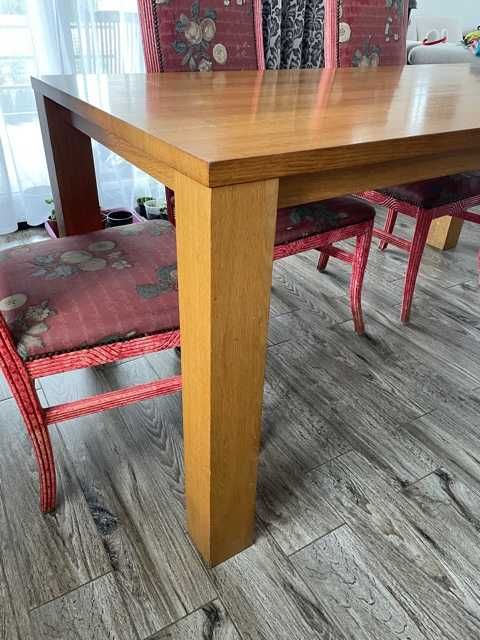 Piękne zdobione krzesła 8szt drewniane