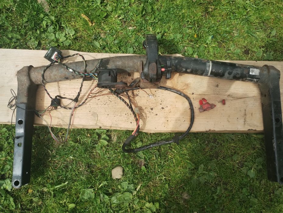 Продам фаркоп в хорошому стані до volkswagen b5 привезений з Європи