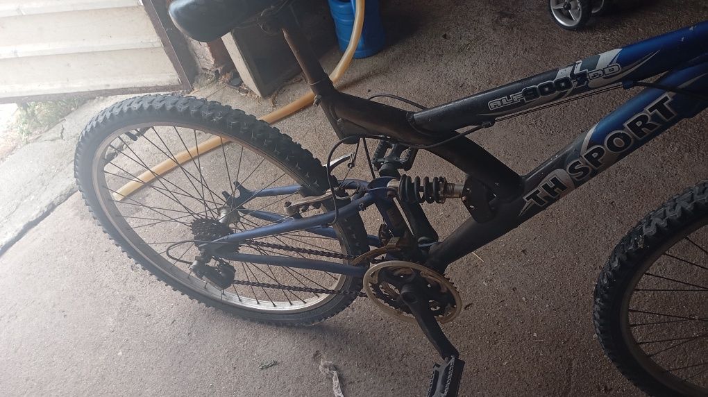 Bicicleta com dois amortecedores