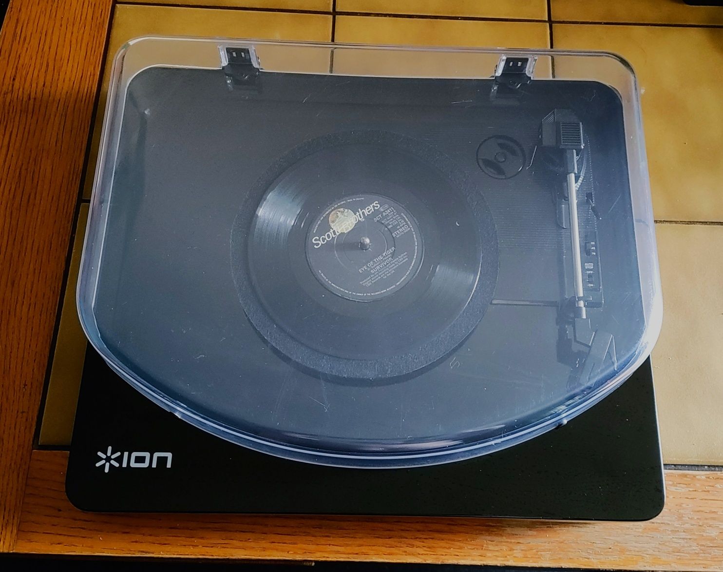 Gramofon ION Classic LP