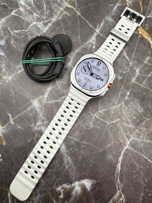 Prawie nowy smartwatch Samsung Galaxy Watch Ultra, LTE, biały