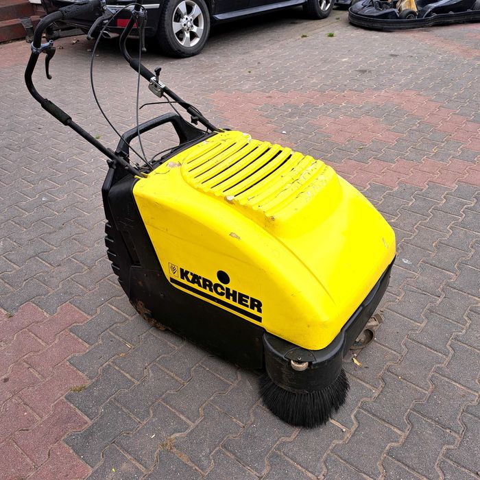 Zamiatarka spalinowa karcher