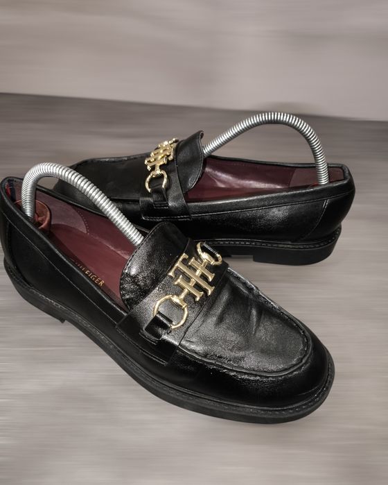 Tommy Hilfiger Loafersy Th Chain Loafer – damskie modne mokasyny 38.5